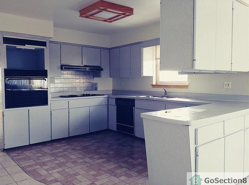 2nd image of 3956 W 56th St #2