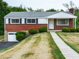 3942 Farmview Dr, Glenshaw, PA 15116