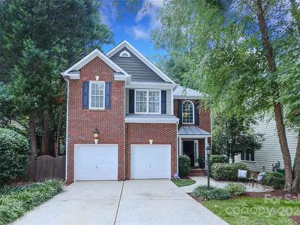 1827 Dearmon Dr, Charlotte, NC 28205