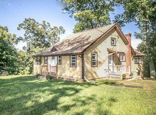 18 Eagle St, Southwick, MA 01077