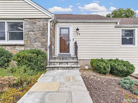 3rd image of 12 Plumb Road