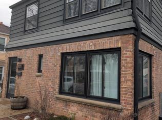 1810 E Eden Pl, Saint Francis, WI 53235