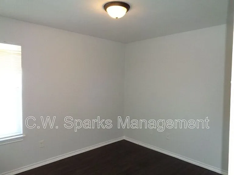13651 Biggs St — Photo 15