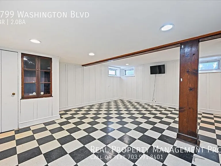 2799 Washington Blvd — Photo 23
