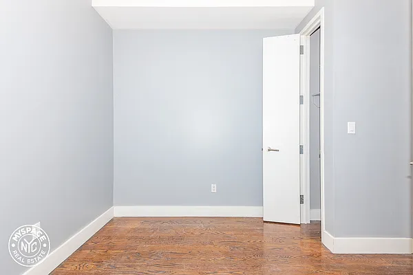 Rented by MySpaceNYC | media 6