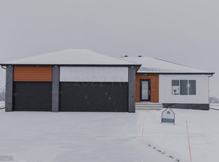 7311 101st Ave S, Horace, ND 58047