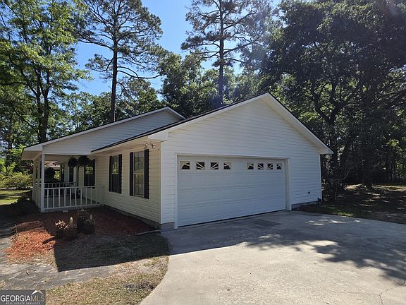 2nd image of 622 Plantation Dr