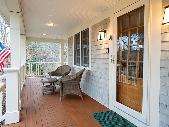 2nd image of 10 Abbey Gate Road