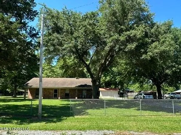 14708 Parker Rd, Biloxi, MS 39532