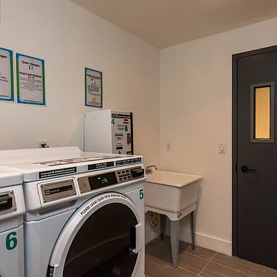 Rented by Nooklyn NYC LLC | media 50