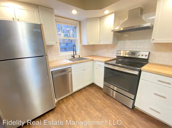 36 Washington Pl, Newburgh, NY 12550