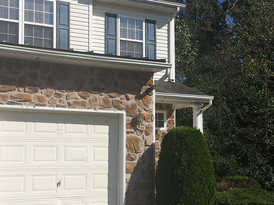 Beautiful Duplex with a Wooded View
