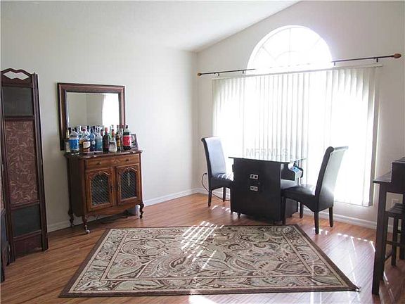 3rd image of 138 Rockhill Dr