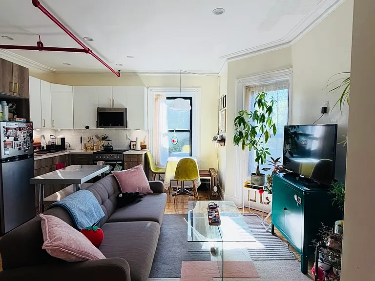 124 New York Ave #9 — Photo 2