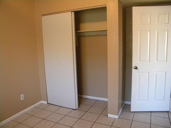 4th image of 743 E Wier Ave APT 1