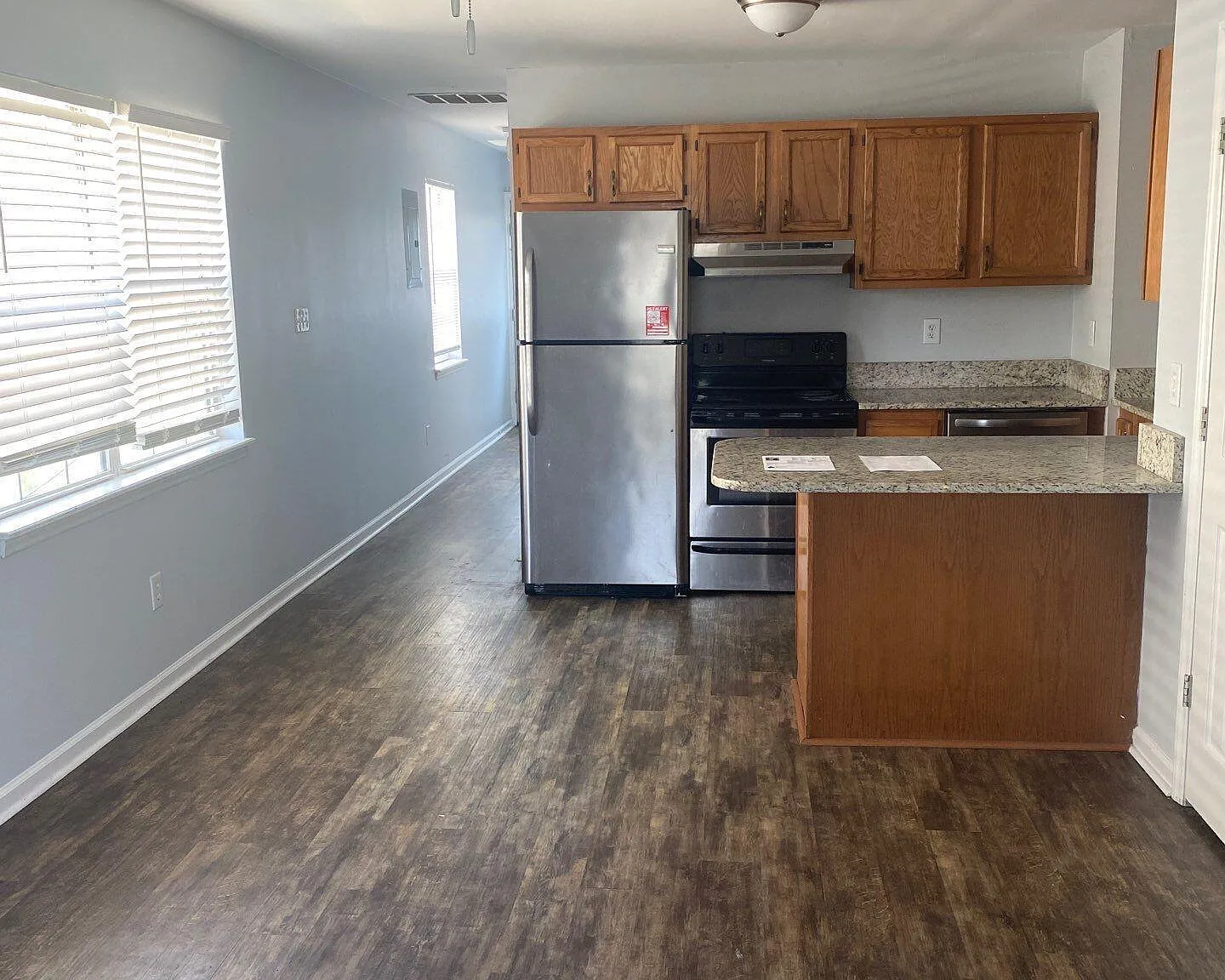 3 bed, 2.5 bath, $1,500 — Photo 2