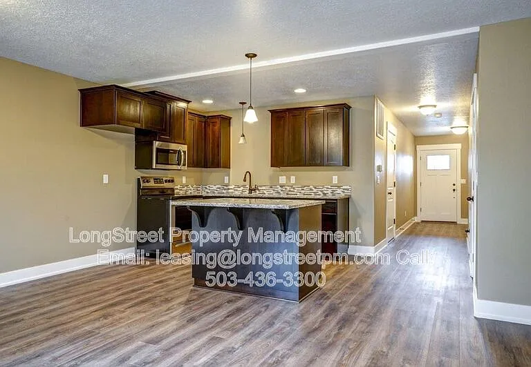 482 S Monmouth Ave — Photo 19