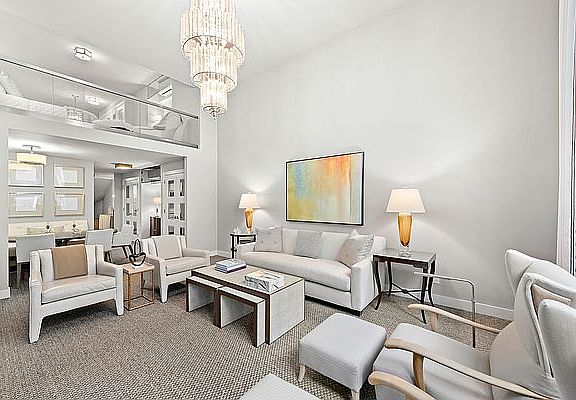 3rd image of 39 Jane St #1A