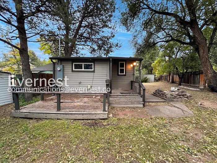 110 1/2 W Cheyenne Rd — Photo 1