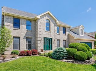 932 Naples Ln, Woodridge, IL 60517
