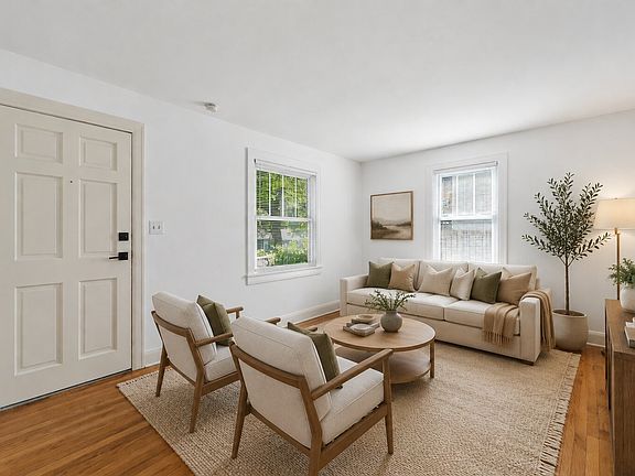 5th image of 1003 Granada Ave