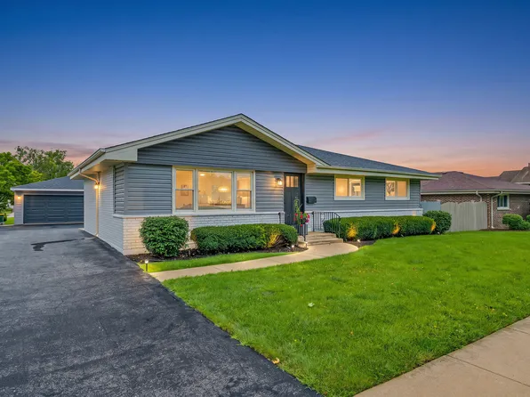 543 Victoria Ln, Wood Dale, IL 60191