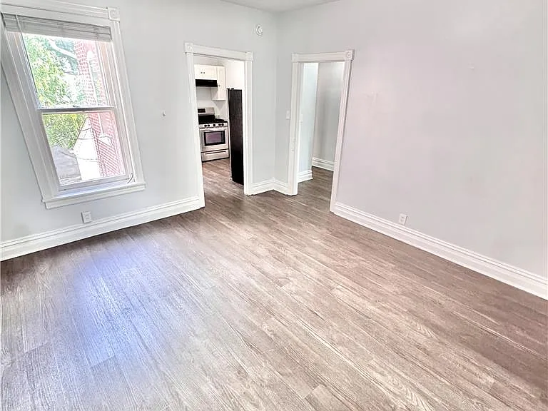 1410 W Turner St #2 — Photo 3