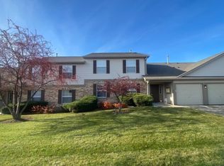 1321 N Red Oak Cir UNIT 4, Round Lake Beach, IL 60073