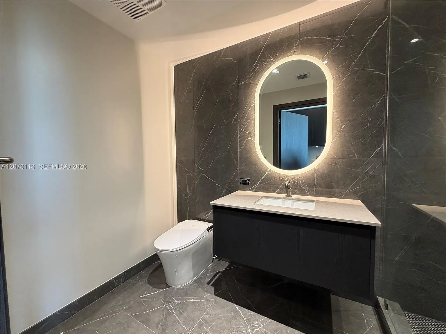 E11even Hotel & Residences — Photo 3