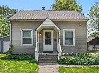 704 Kenwood Ave, Lansing, MI 48910
