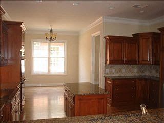4th image of 3724 Woodlawn Ct