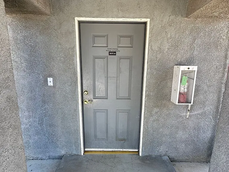 3835 Pine Meadow Dr — Photo 2