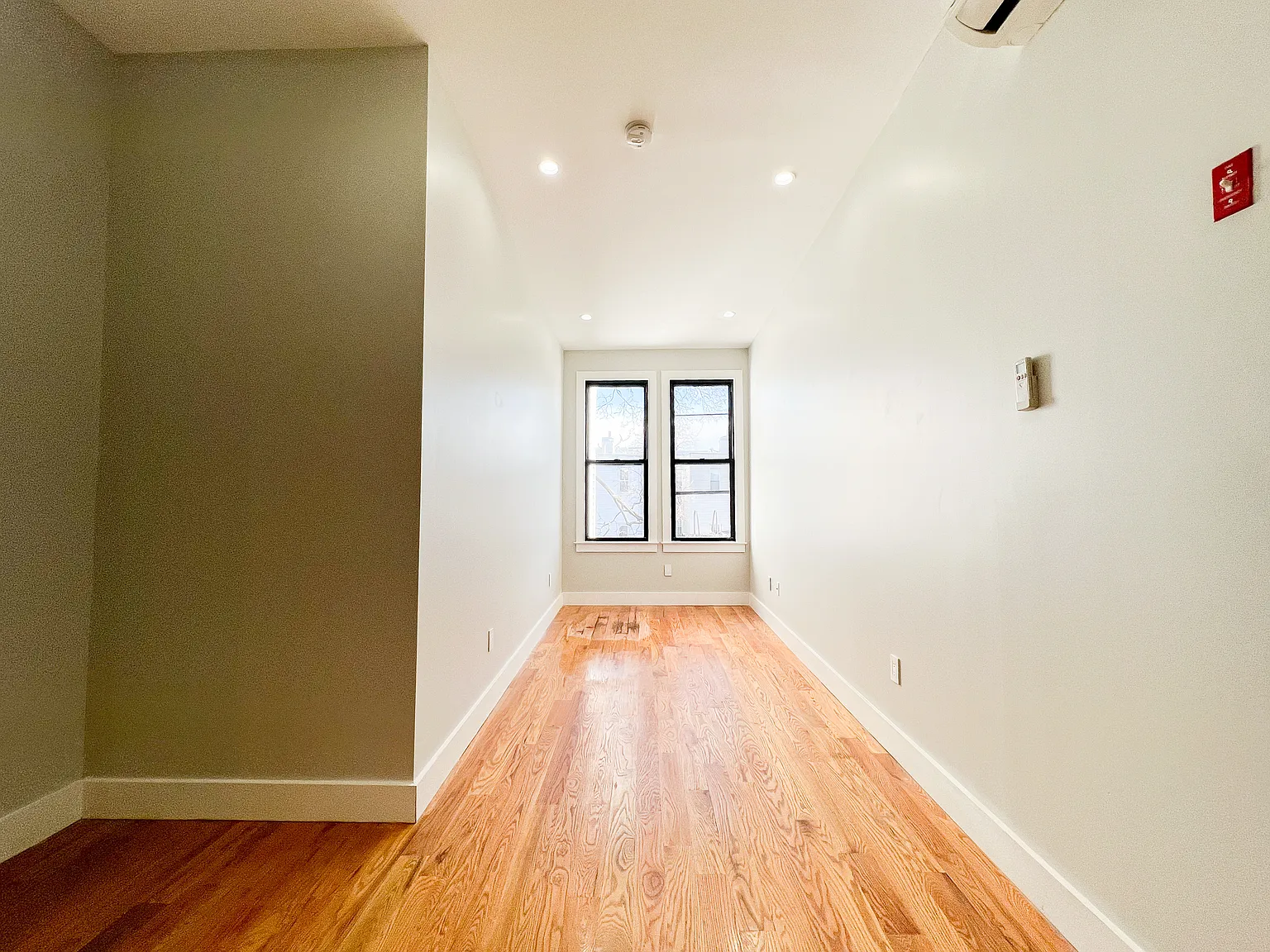 203 Highland Place — Photo 2