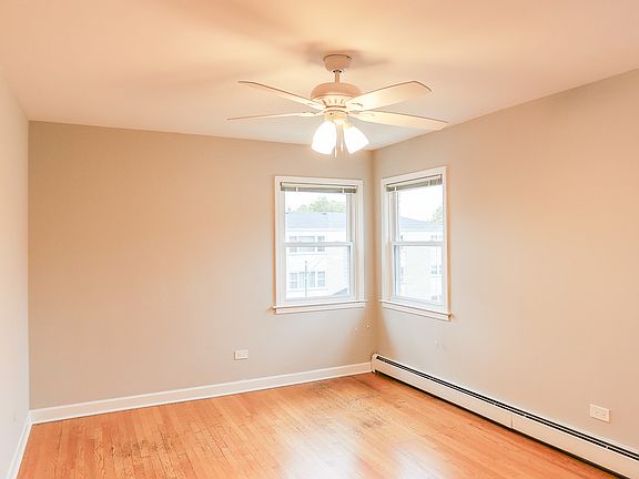 3rd image of 8614 W Berwyn Ave #3N