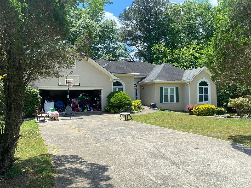 1st image of 1096 Wynford Cmns SW