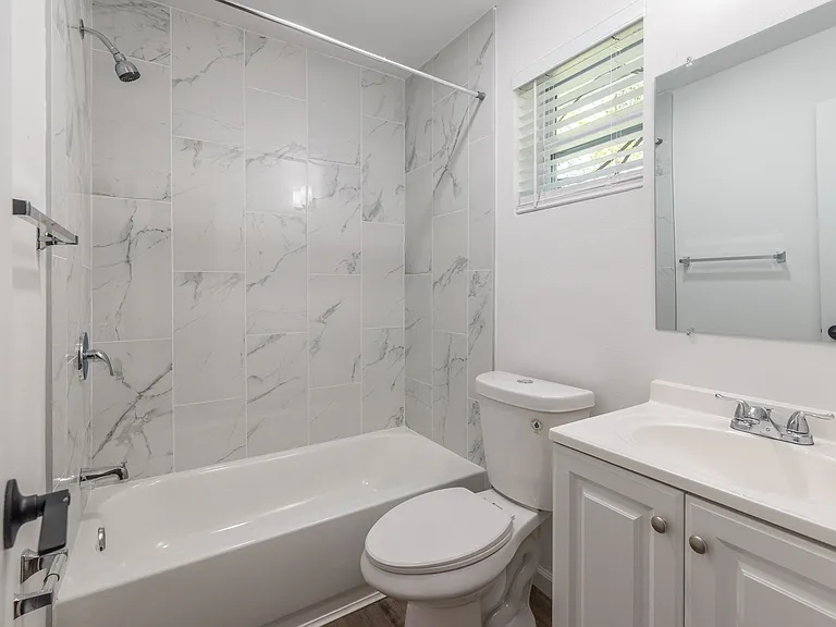 1819 Clements Ave #D103 — Photo 5