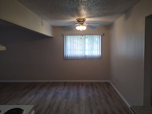 DINING AREA HAS NEW FLOORING & NEWLY PAINTED