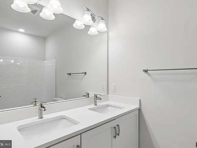 2160 Northbank Pl #166 — Photo 21