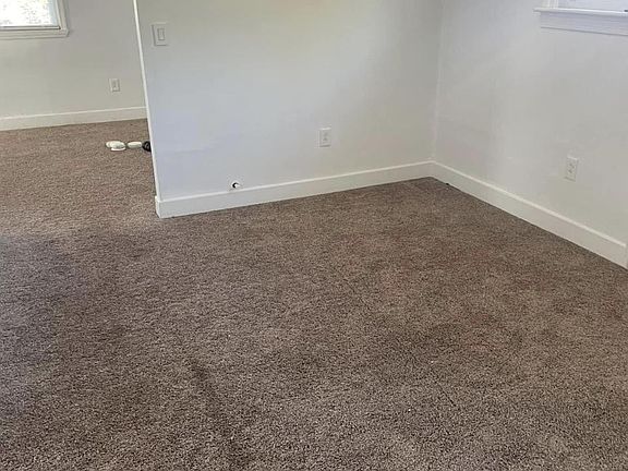 3rd image of 4340 S Park Ave #1