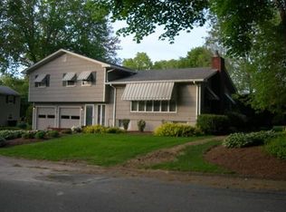 16 Woodlawn Rd, Dartmouth, MA 02747