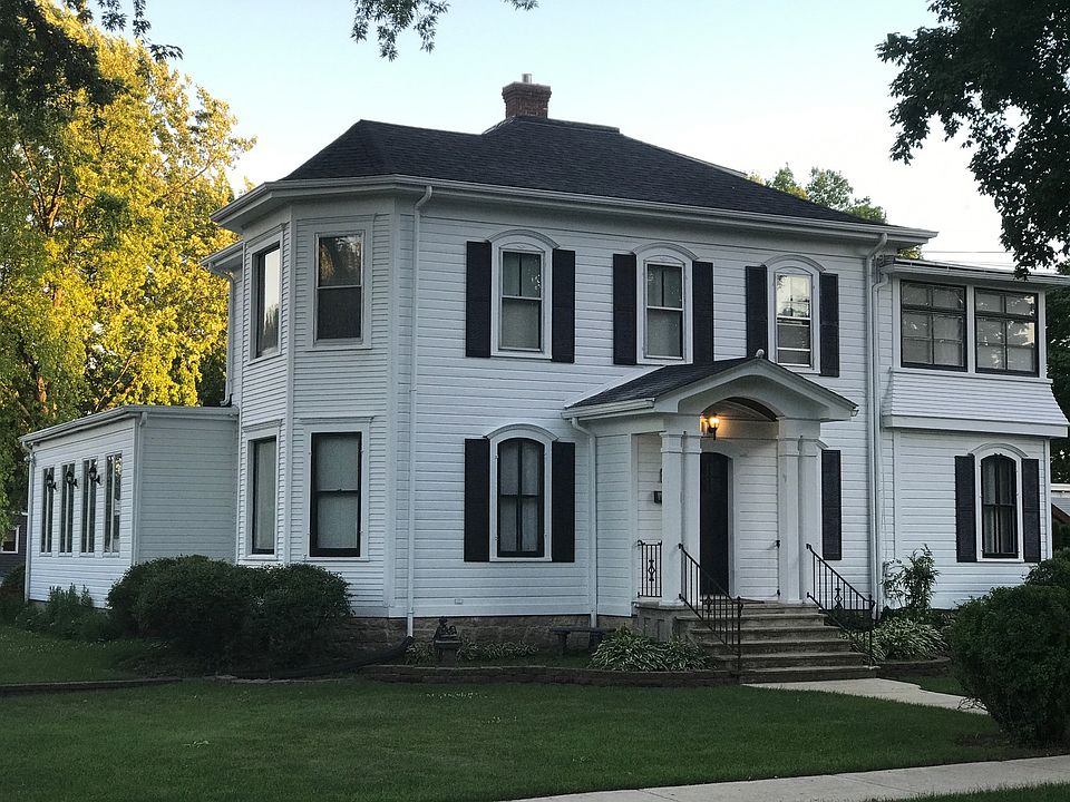 1st image of 406 NE McKee St