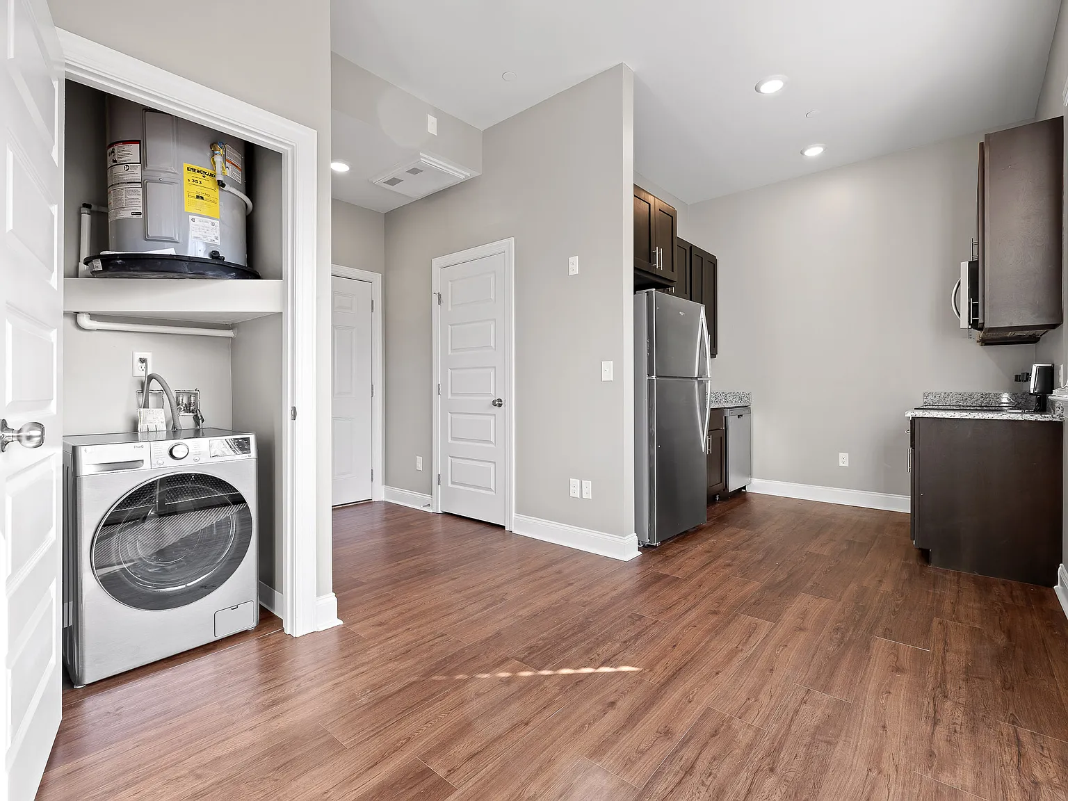 621 E MLK — Photo 4