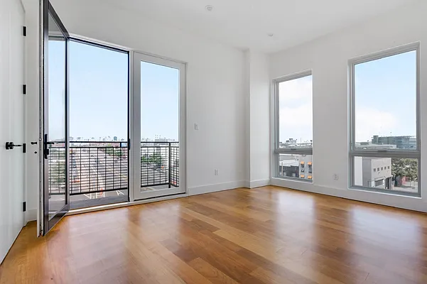 Rented by EXR | media 43