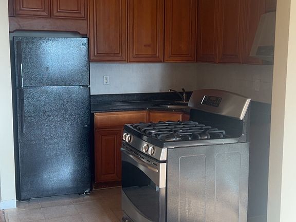 2nd image of 434 Leland Ave Floor 2