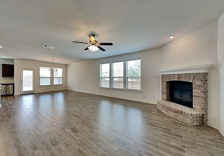 4117 Beasley Dr — Photo 3