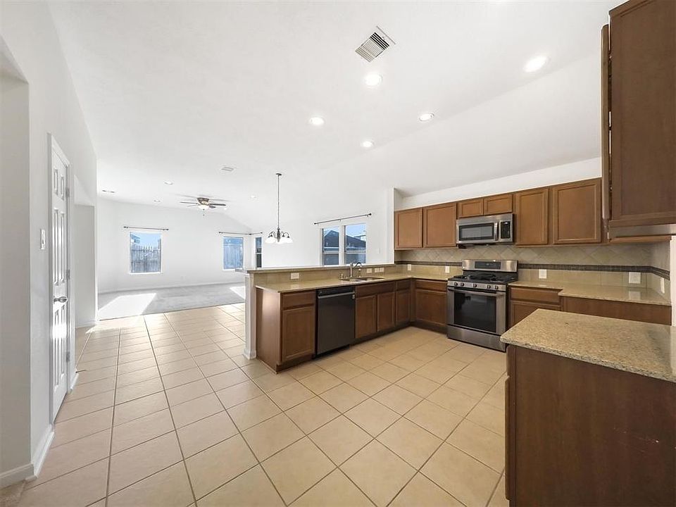 1st image of 4318 Foster Gardens Ln