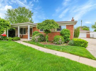 33874 Brookshire Dr, Sterling Heights, MI 48312