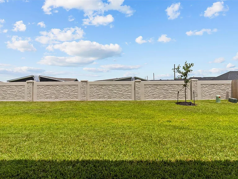 4009 Pear Tree Way — Photo 22