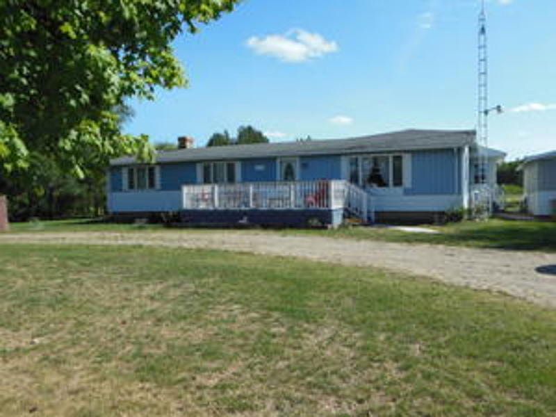 210 E Deckerville Rd, Sandusky, MI 48471 Zillow