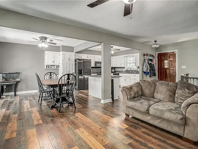 17304 E 49th Terrace Ct S — Photo 2